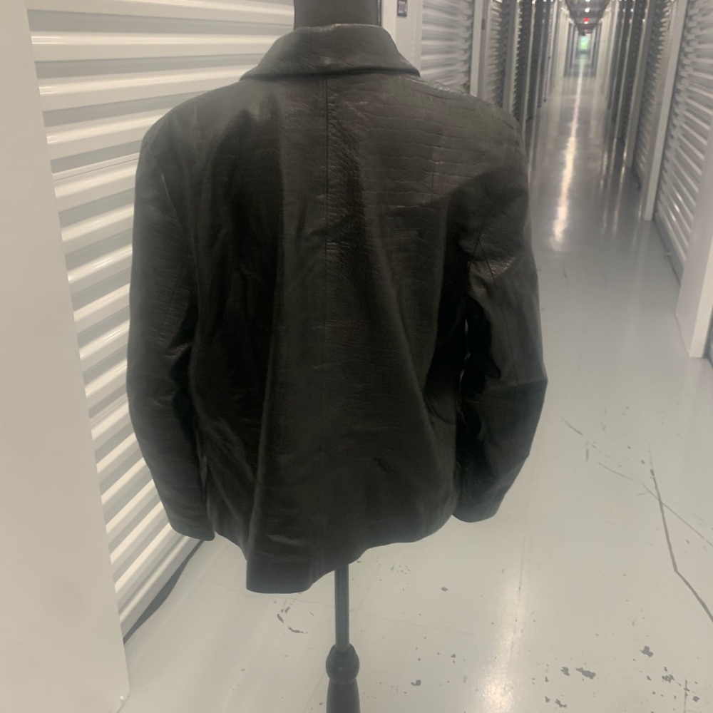 Colebrook & Co. Croc ๐ Embossed Genuine Leather Jacket - Picture 3 of 11